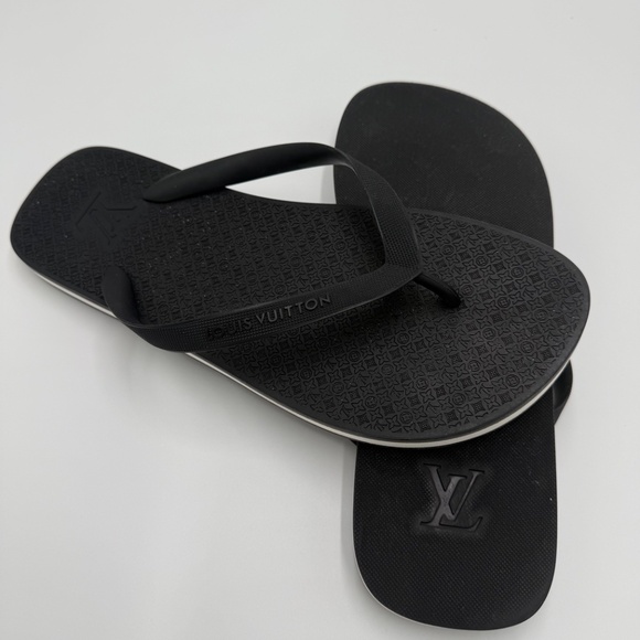 Louis Vuitton Black Monogram Embossed Flip Flops / Sandals (Size 9 - Picture 4 of 4